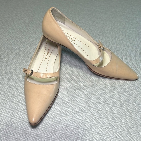 BCBG Nude Mary Jane Pointed flats.  Size 6.5 - Picture 1 of 10